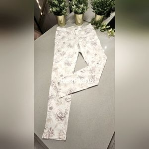 REITMANS Superbe pantalon en denim à motifs floraux à jambes droites-ajustées